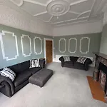 Deskie House